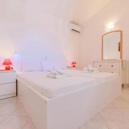 Lumbarda Resort Apartments Daire Lumbarda